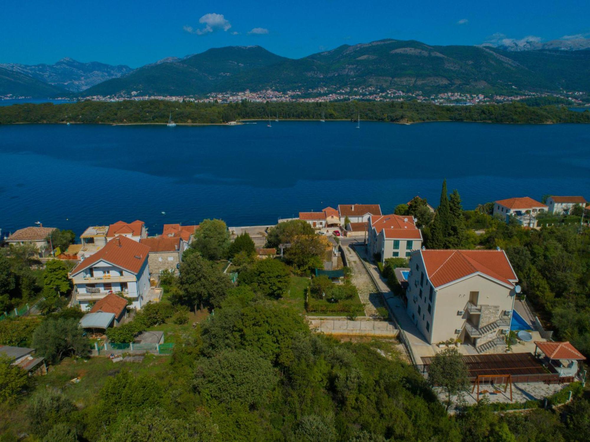 Porto Del Sole Apartments Tivat Zewnętrze zdjęcie